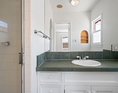 2347 Glendon Avenue - Photo Thumbnail 10