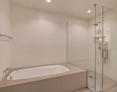 10777 Wilshire Boulevard - Photo Thumbnail 6