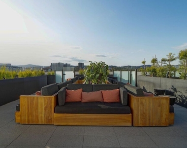 10777 Wilshire Boulevard - Photo Thumbnail 13