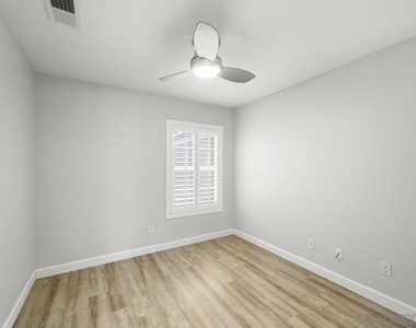 1444 Canvas - Photo Thumbnail 28