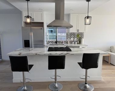664 Carefree Dr - Photo Thumbnail 8