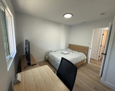 664 Carefree Dr - Photo Thumbnail 14