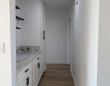 664 Carefree Dr - Photo Thumbnail 12
