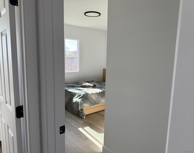 664 Carefree Dr - Photo Thumbnail 23