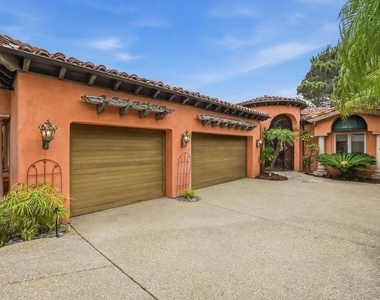 741 Rosecrans St - Photo Thumbnail 19