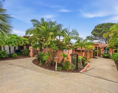 741 Rosecrans St - Photo Thumbnail 17