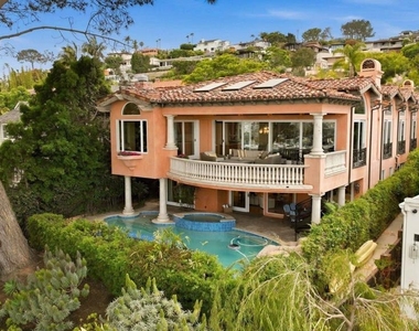 741 Rosecrans St - Photo Thumbnail 12