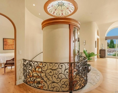 741 Rosecrans St - Photo Thumbnail 34