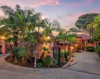 741 Rosecrans St - Photo Thumbnail 5