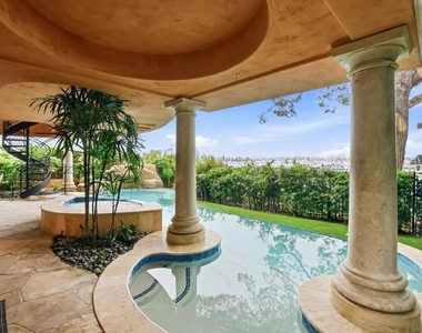 741 Rosecrans St - Photo Thumbnail 59