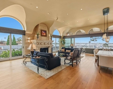741 Rosecrans St - Photo Thumbnail 27