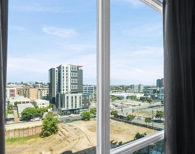 1080 Park - Photo Thumbnail 9