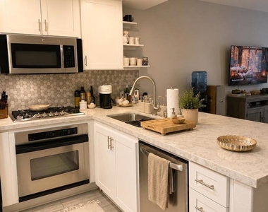 1501 India St - Photo Thumbnail 2