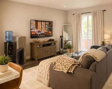 1501 India St - Photo Thumbnail 6