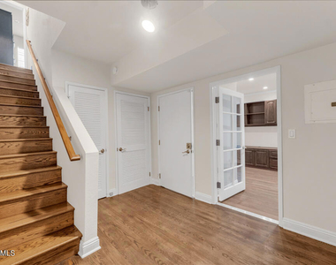 14234 Dickens Street - Photo Thumbnail 37