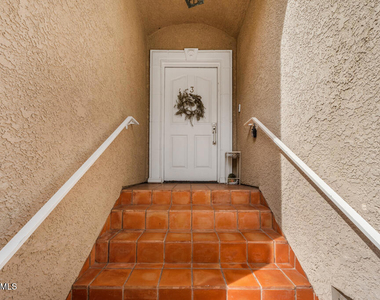 14234 Dickens Street - Photo Thumbnail 8