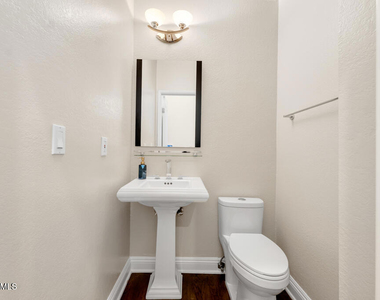 14234 Dickens Street - Photo Thumbnail 20