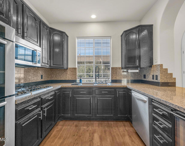 14234 Dickens Street - Photo Thumbnail 2