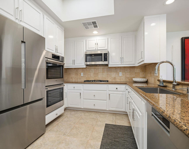 7 Dartmouth Drive - Photo Thumbnail 8