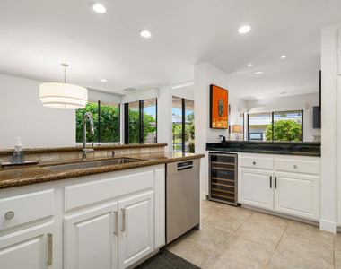 7 Dartmouth Drive - Photo Thumbnail 10
