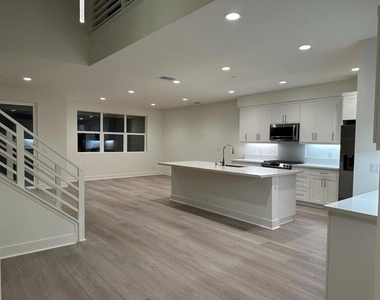 43329 Passagio Lago Way - Photo Thumbnail 3