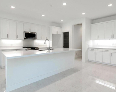 43329 Passagio Lago Way - Photo Thumbnail 5