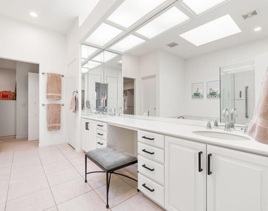 220 Tomahawk Drive - Photo Thumbnail 16