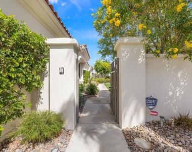 220 Tomahawk Drive - Photo Thumbnail 4
