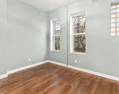 18-20 Woodbine Street - Photo Thumbnail 3