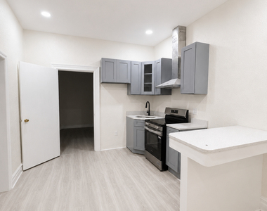 60-70 69th Avenue - Photo Thumbnail 4