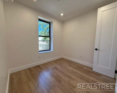 2324 Bedford Avenue - Photo Thumbnail 6