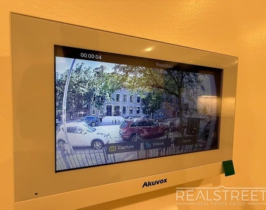 2324 Bedford Avenue - Photo Thumbnail 11
