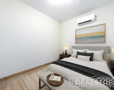 463 Dekalb Avenue - Photo Thumbnail 2