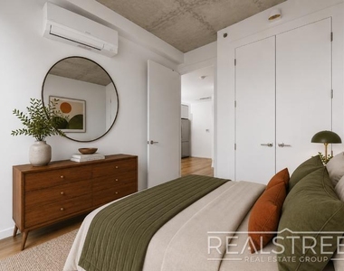 150 Noll St - Photo Thumbnail 4