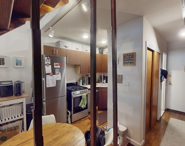 East 88th Street - Photo Thumbnail 5