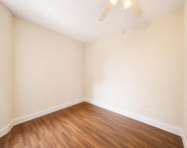 3415 Broadway - Photo Thumbnail 6