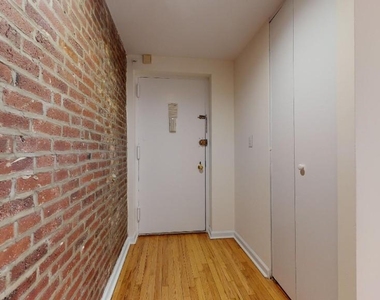 East 12th Street - Photo Thumbnail 8