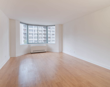 750 Columbus Ave. - Photo Thumbnail 13
