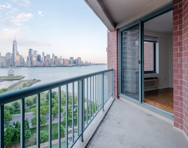 155 Washington Street - Photo Thumbnail 16