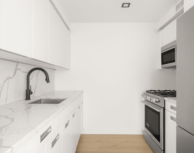 Avenue H - Photo Thumbnail 8