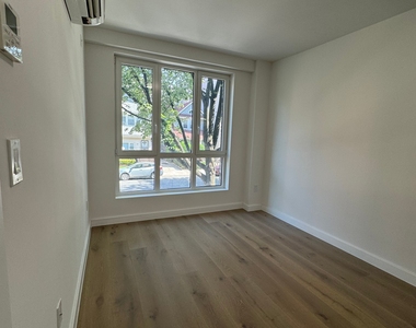 Avenue H - Photo Thumbnail 2