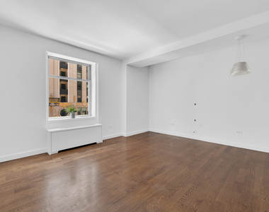 100 W 58th St - Photo Thumbnail 8