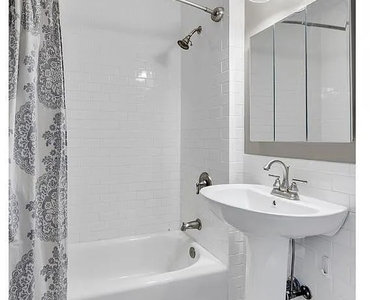 504 W 136th St - Photo Thumbnail 4
