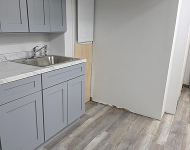 412 Keller Avenue - Photo Thumbnail 1