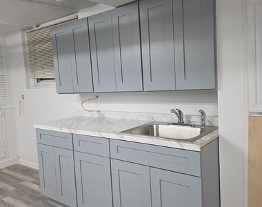 412 Keller Avenue - Photo Thumbnail 2