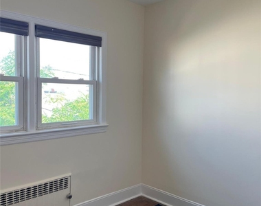 307 Magnolia Boulevard - Photo Thumbnail 12