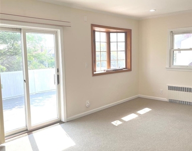 307 Magnolia Boulevard - Photo Thumbnail 2