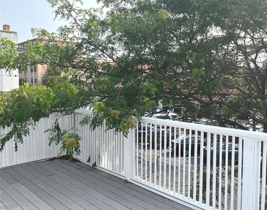 307 Magnolia Boulevard - Photo Thumbnail 16