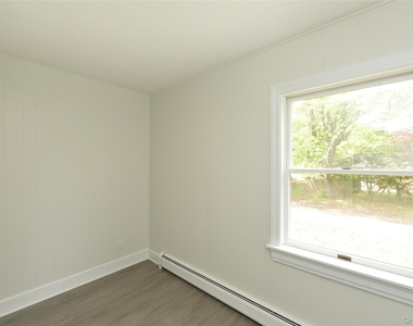 7 Pioneer Avenue - Photo Thumbnail 14
