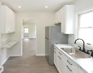 7 Pioneer Avenue - Photo Thumbnail 12